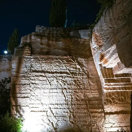 Giardino Dell'impossibile Di Antonino Campo شقة